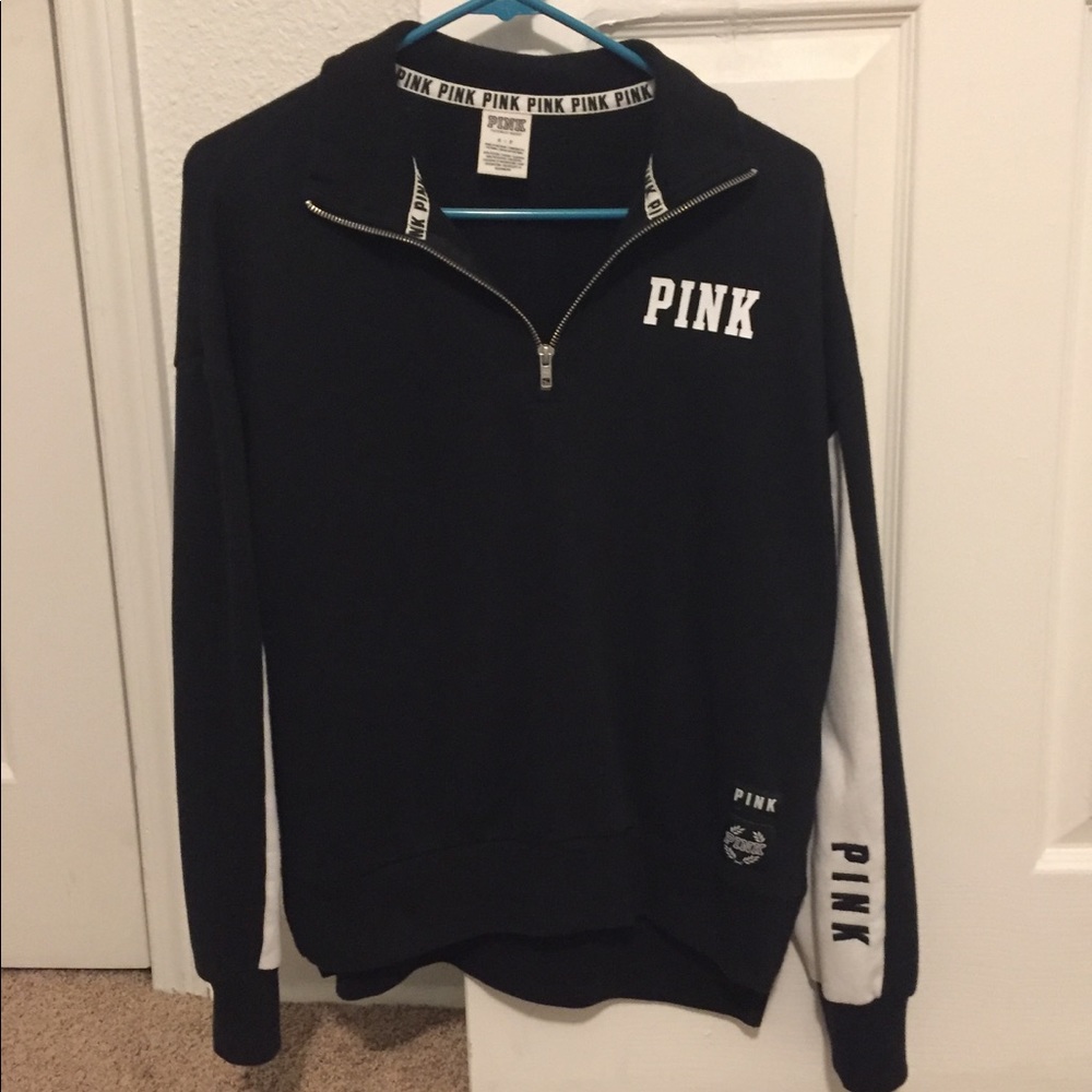 PINK Sweatshirt 🖤